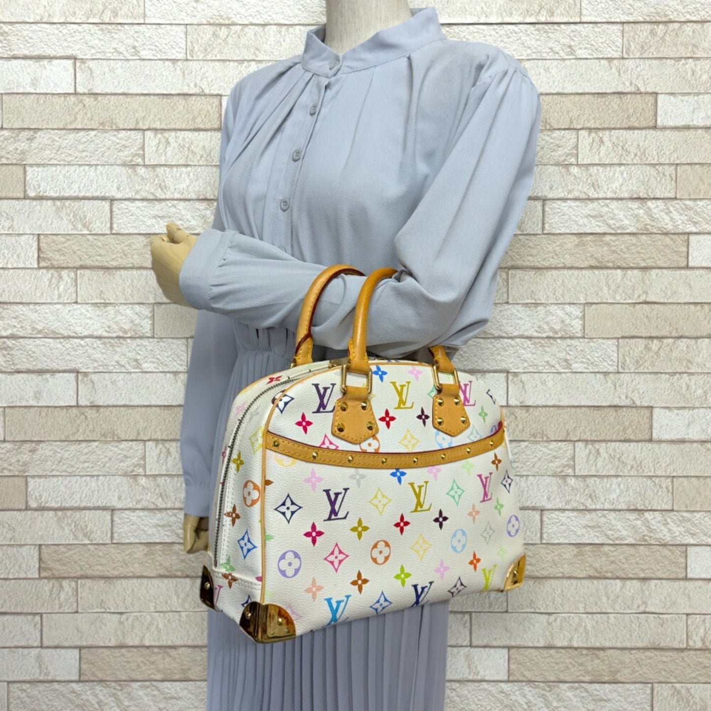 Louis Vuitton Blanc Monogram colore Handbag