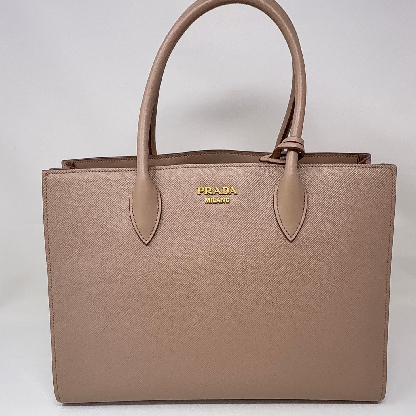 PRADA handbag leather Pink with black line   B24-33