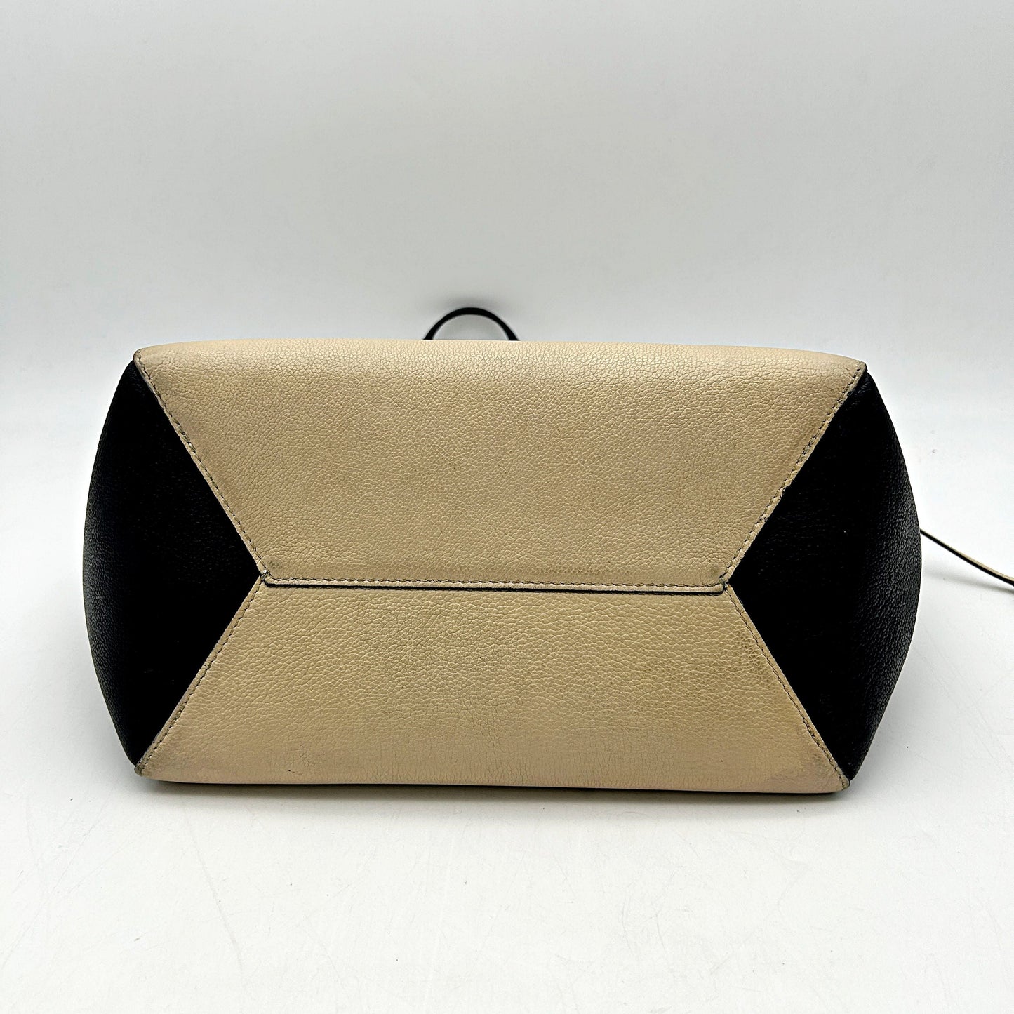 LOUIS VUITTON Calfskin Lockme Cabas Vanille Black LA12553