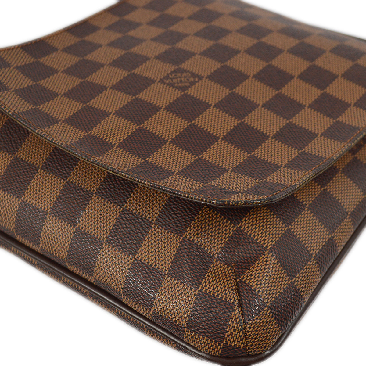 Louis Vuitton 2002 Damier M tte Salsa Short N51260