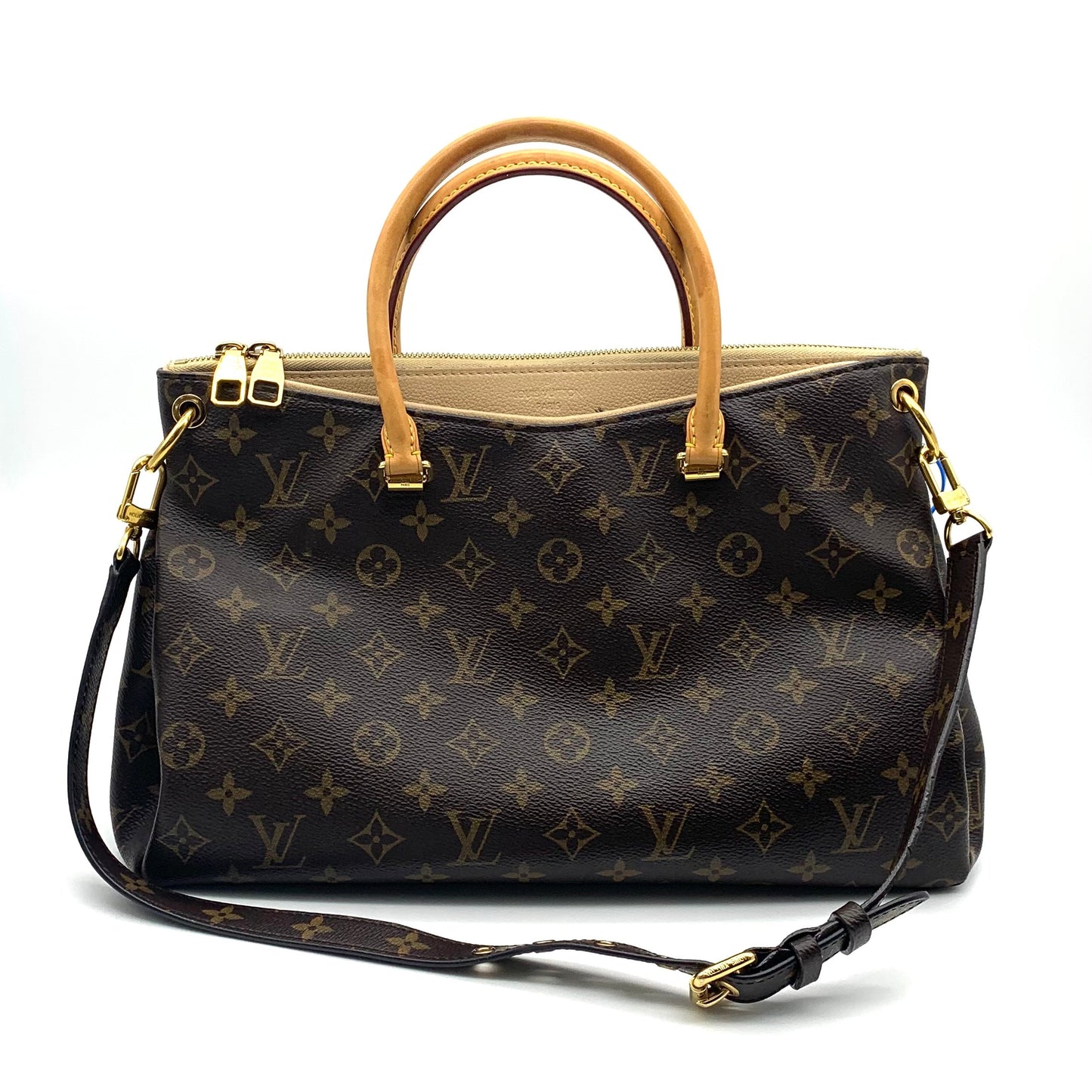 Handbag Luxury Designer By Louis Vuitton Size: Medium