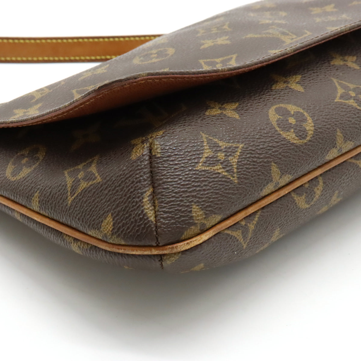 Louis Vuitton Monogram Museum Tango Short Shoulder One Shoulder Shoulder One Shoulder M51257