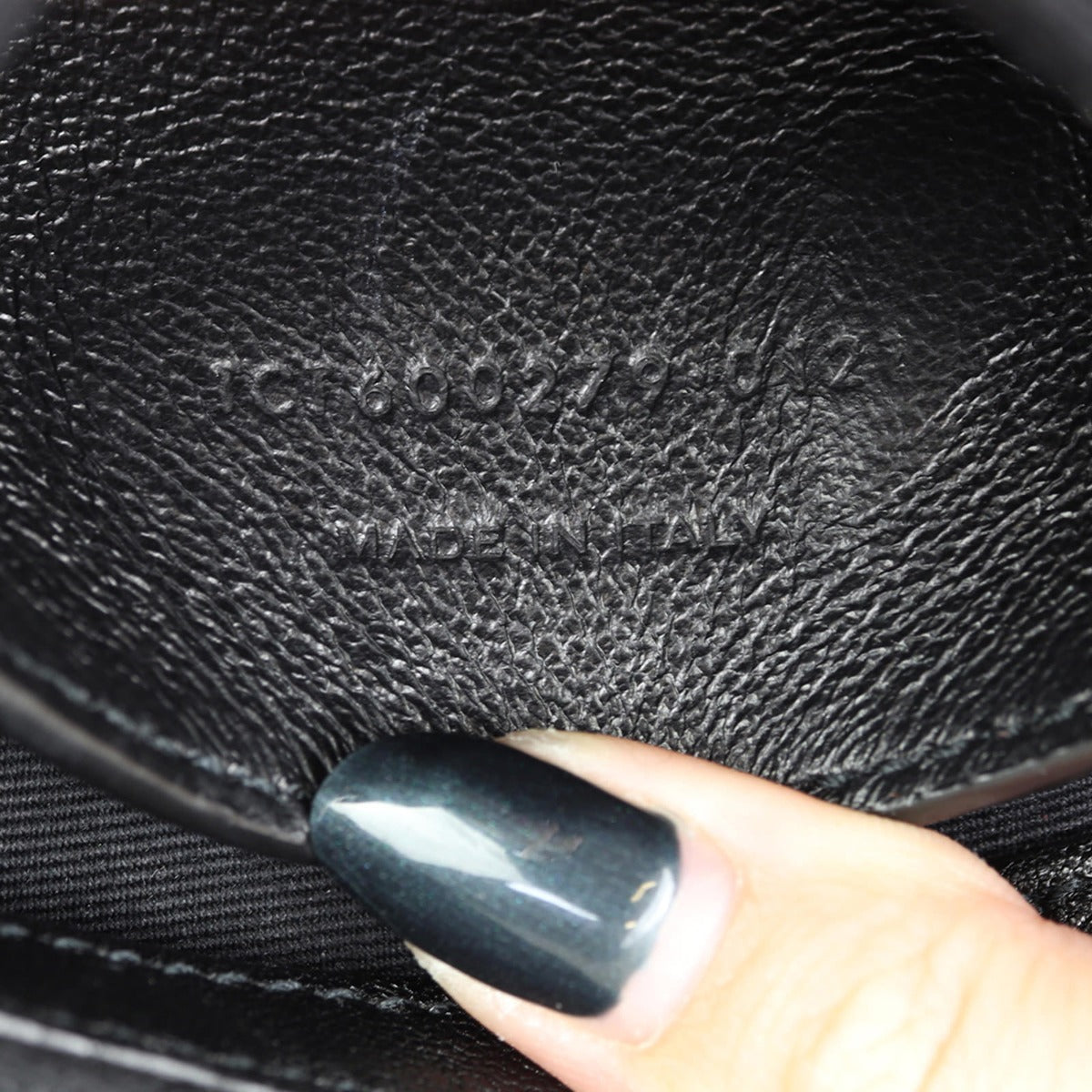 Saint Laurent College Medium