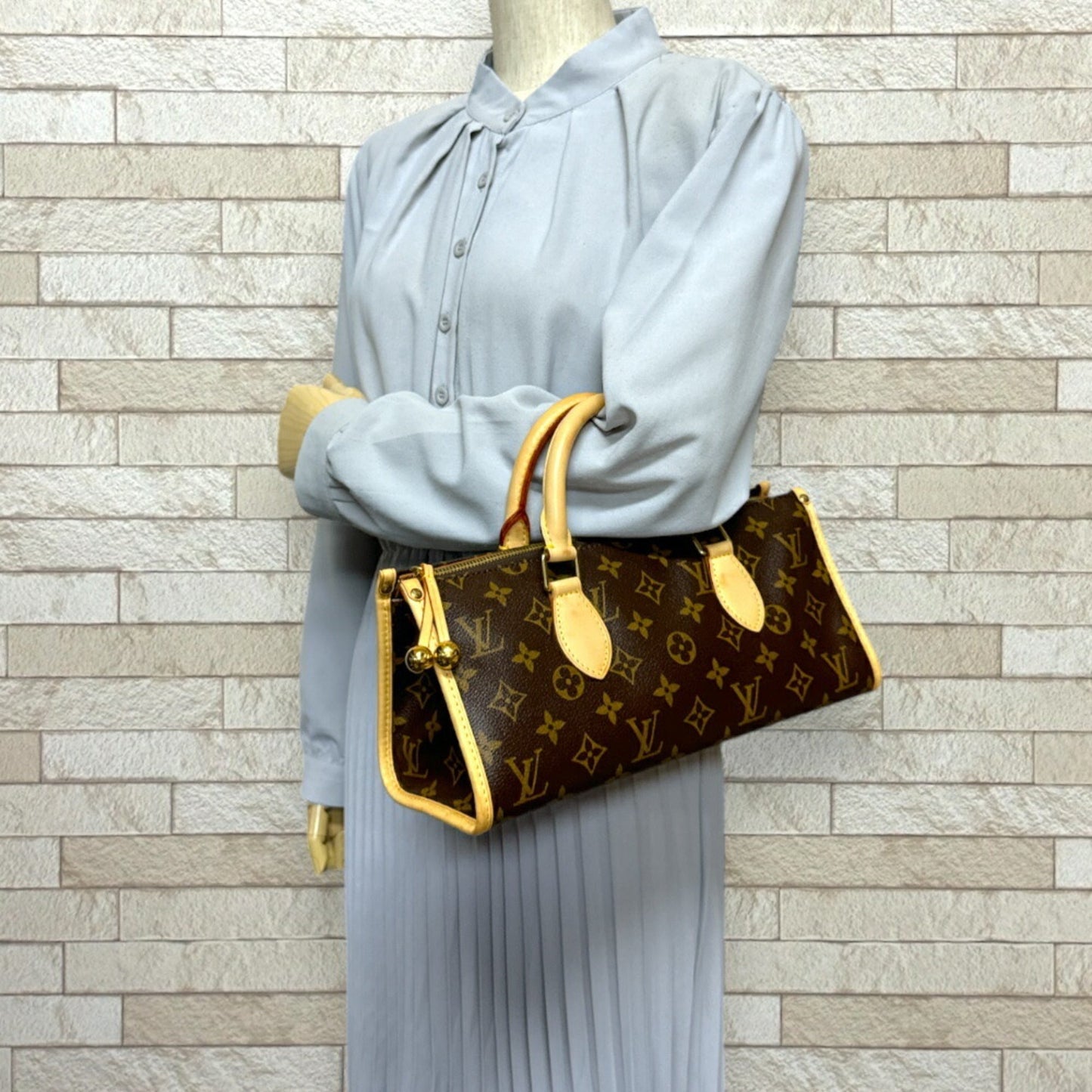 Louis Vuitton Monogram Monogram Handbag