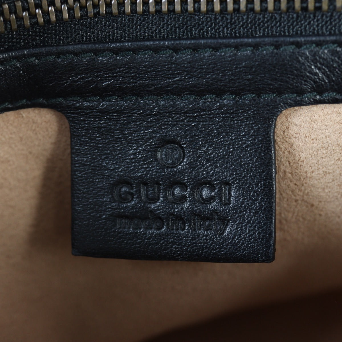 Gucci GG Marmont Matelasse Medium Shoulder Bag