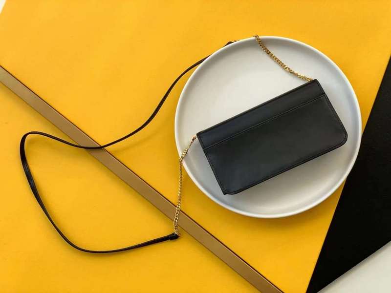 Yves Saint Laurent Studio Polished Handbag