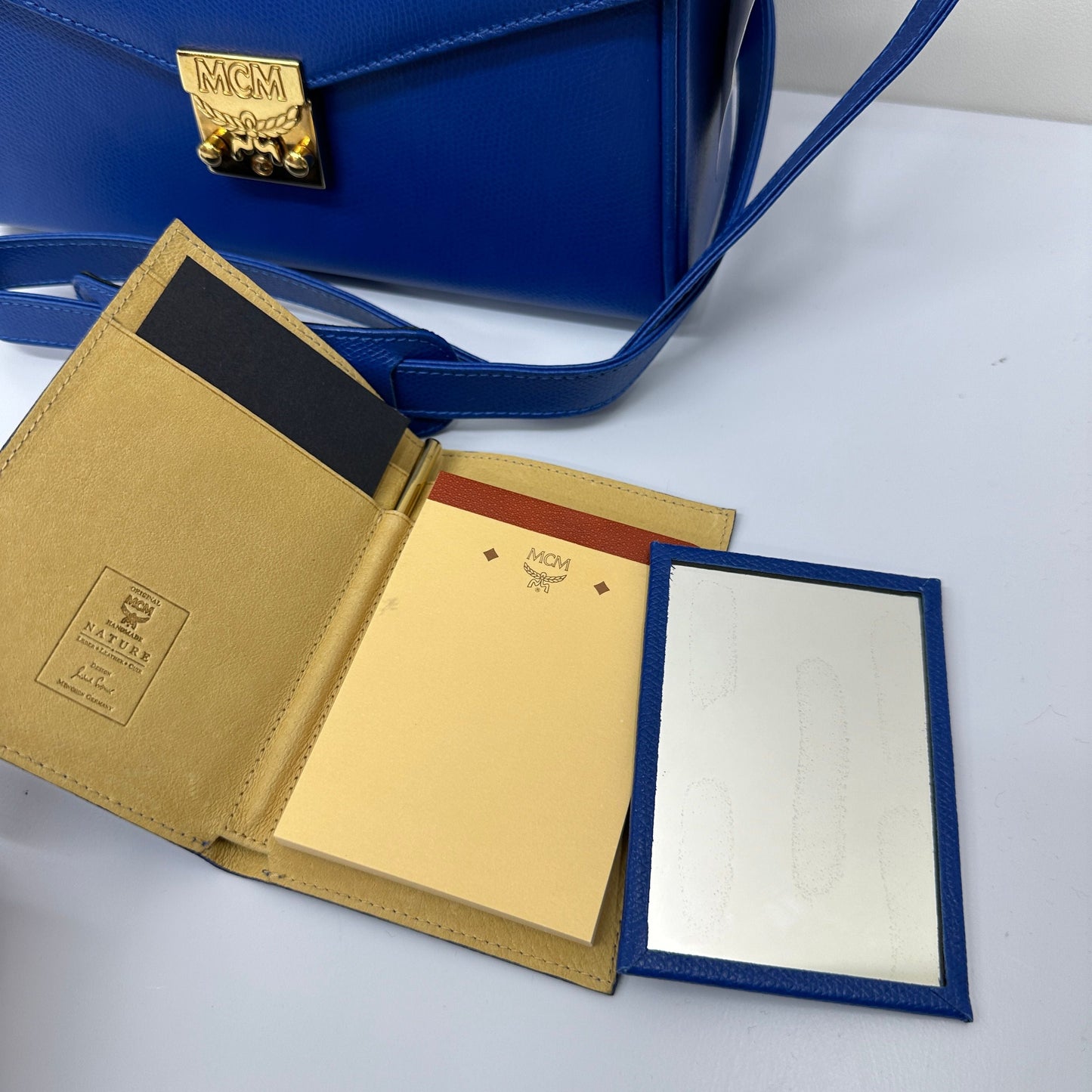 LOUIS VUITTON Epi Serviette Conseiller Briefcase Blue mc3326ht
