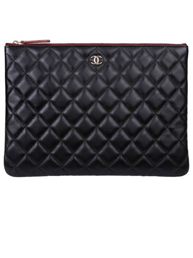 Chanel Medium Clutch - Ewore Bags
