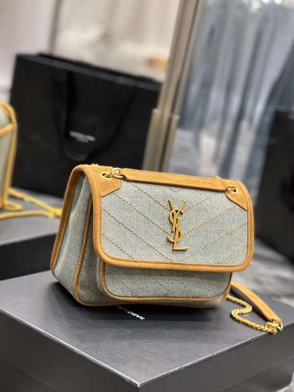 Yves Saint Laurent Boutique Polished Handbag