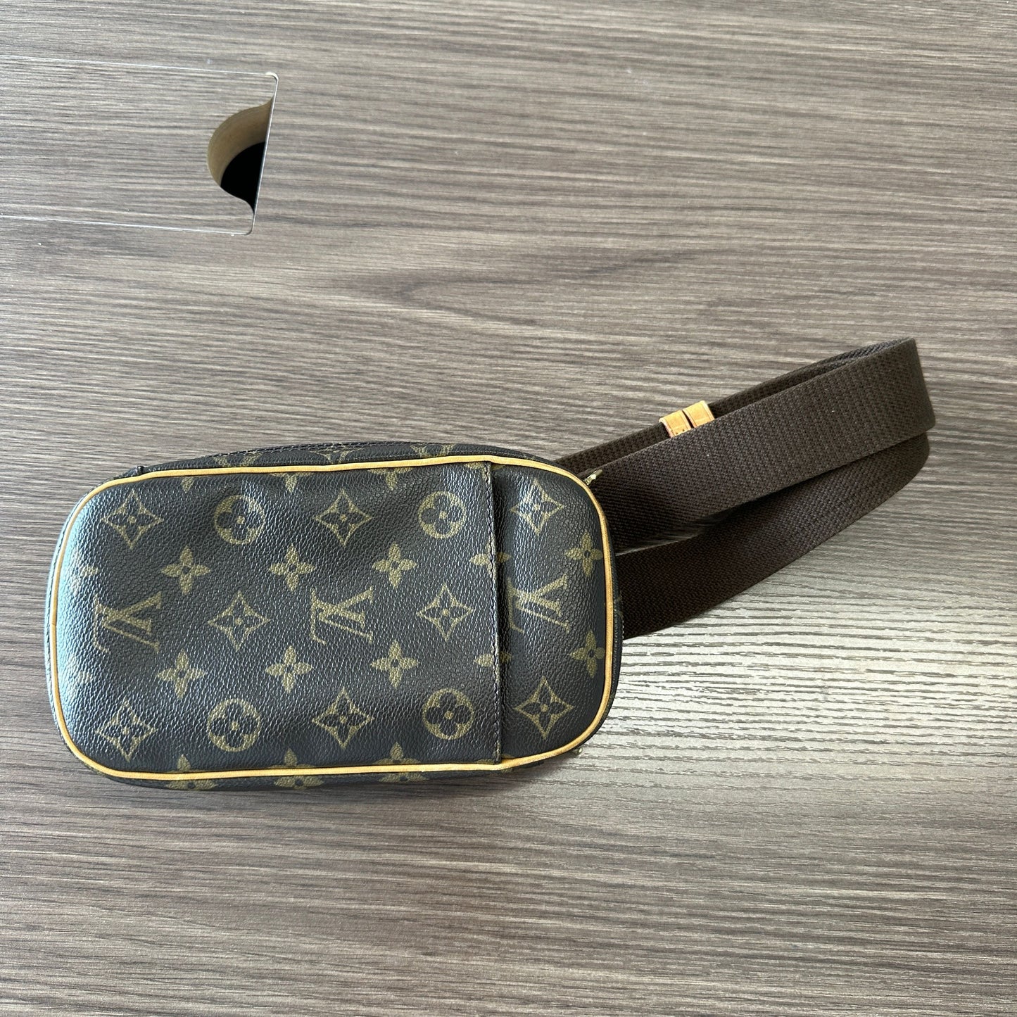 Louis Vuitton Pochette Ganju Monogram Body Bag LB122738