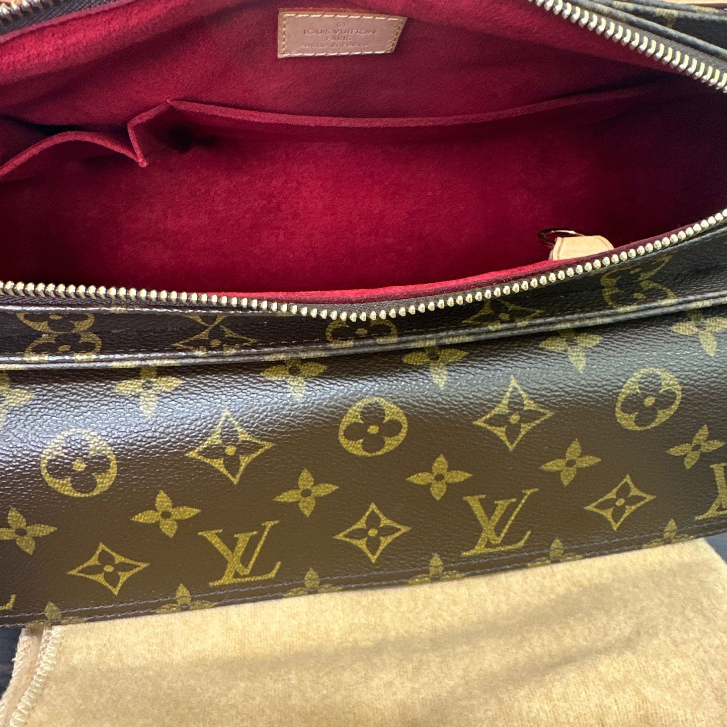 Louis Vuitton Monogram Brown Bag Shoulder bag LB119679