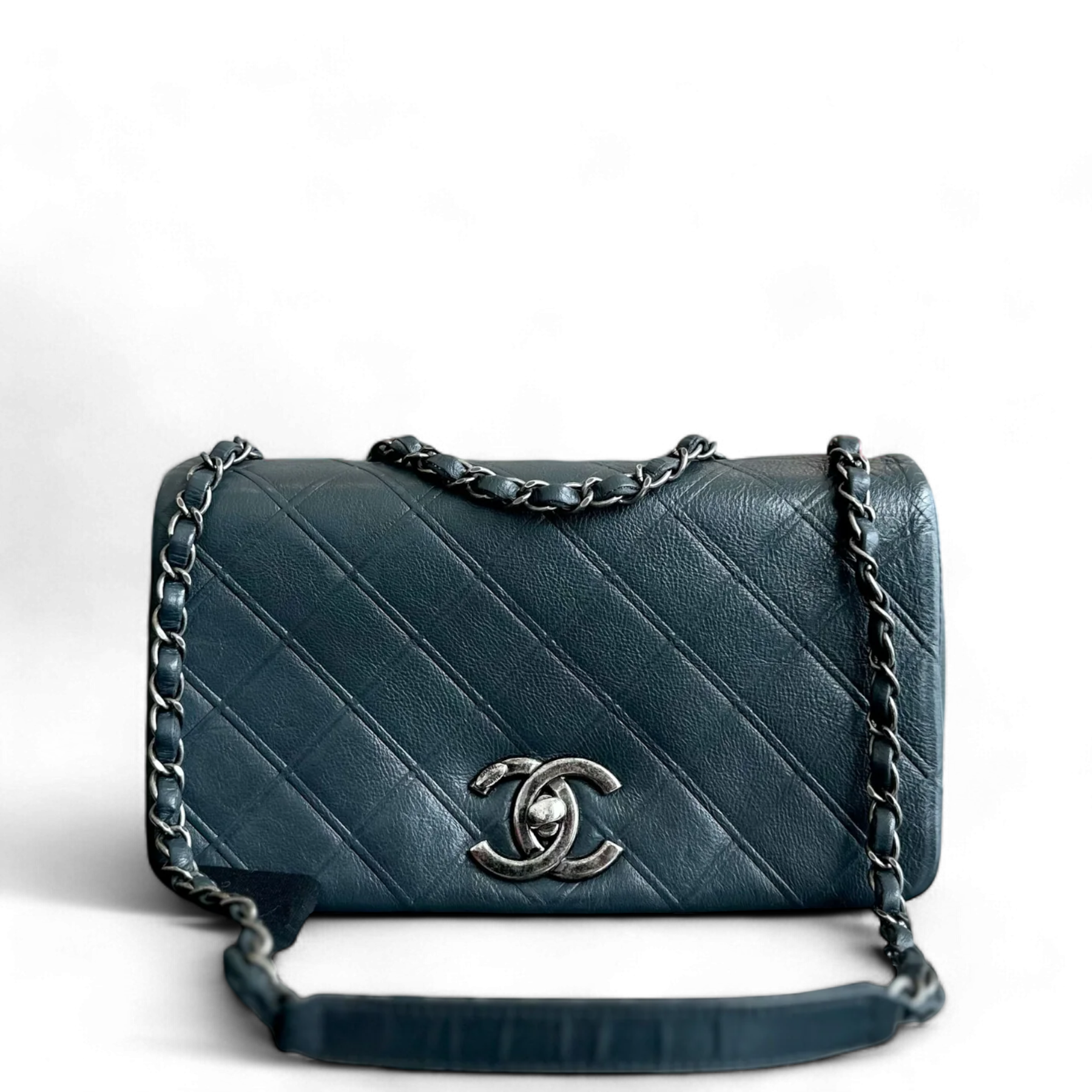 Chanel Shoulder Bag - EworeBags