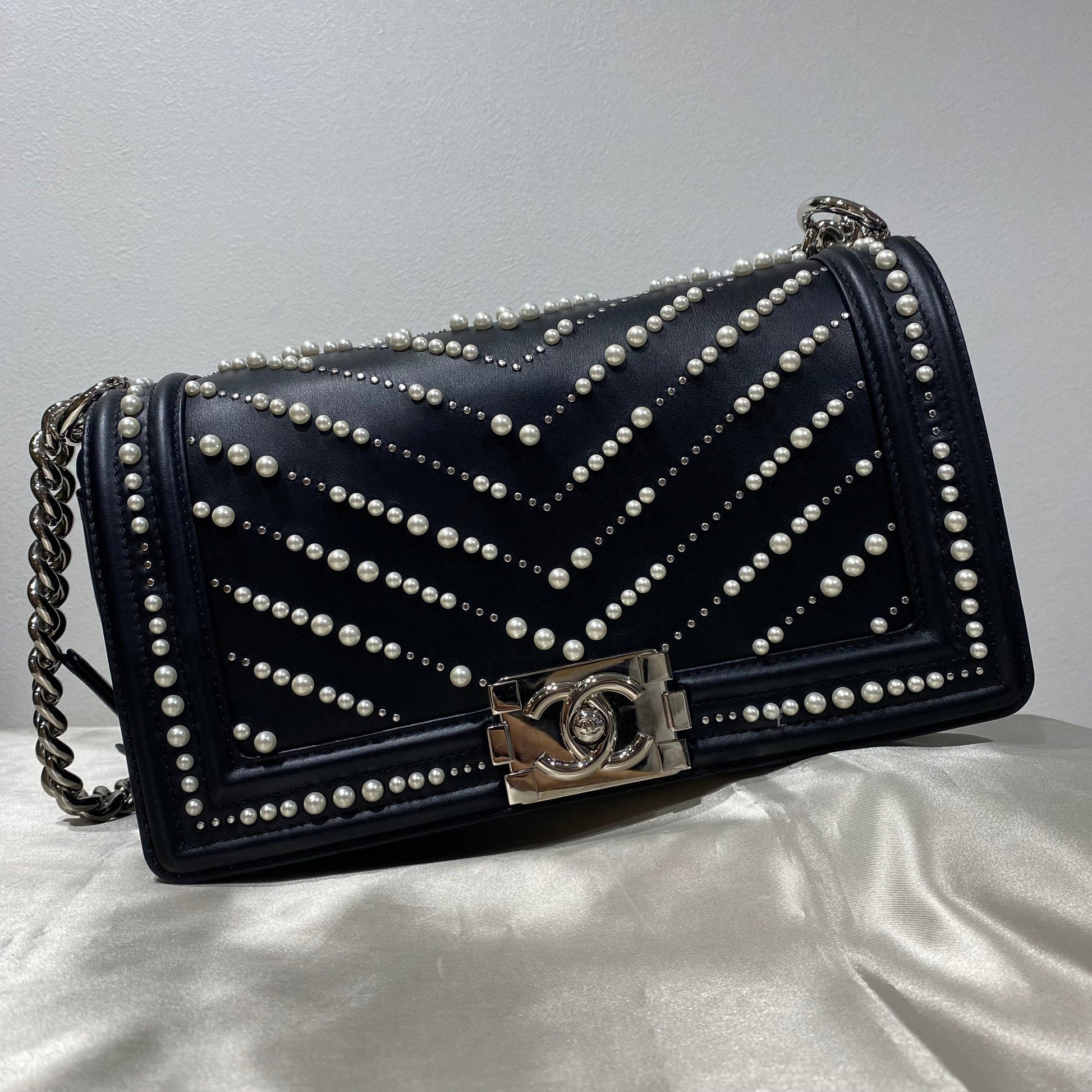 Chanel Shoulder Bag - Ewore Bags