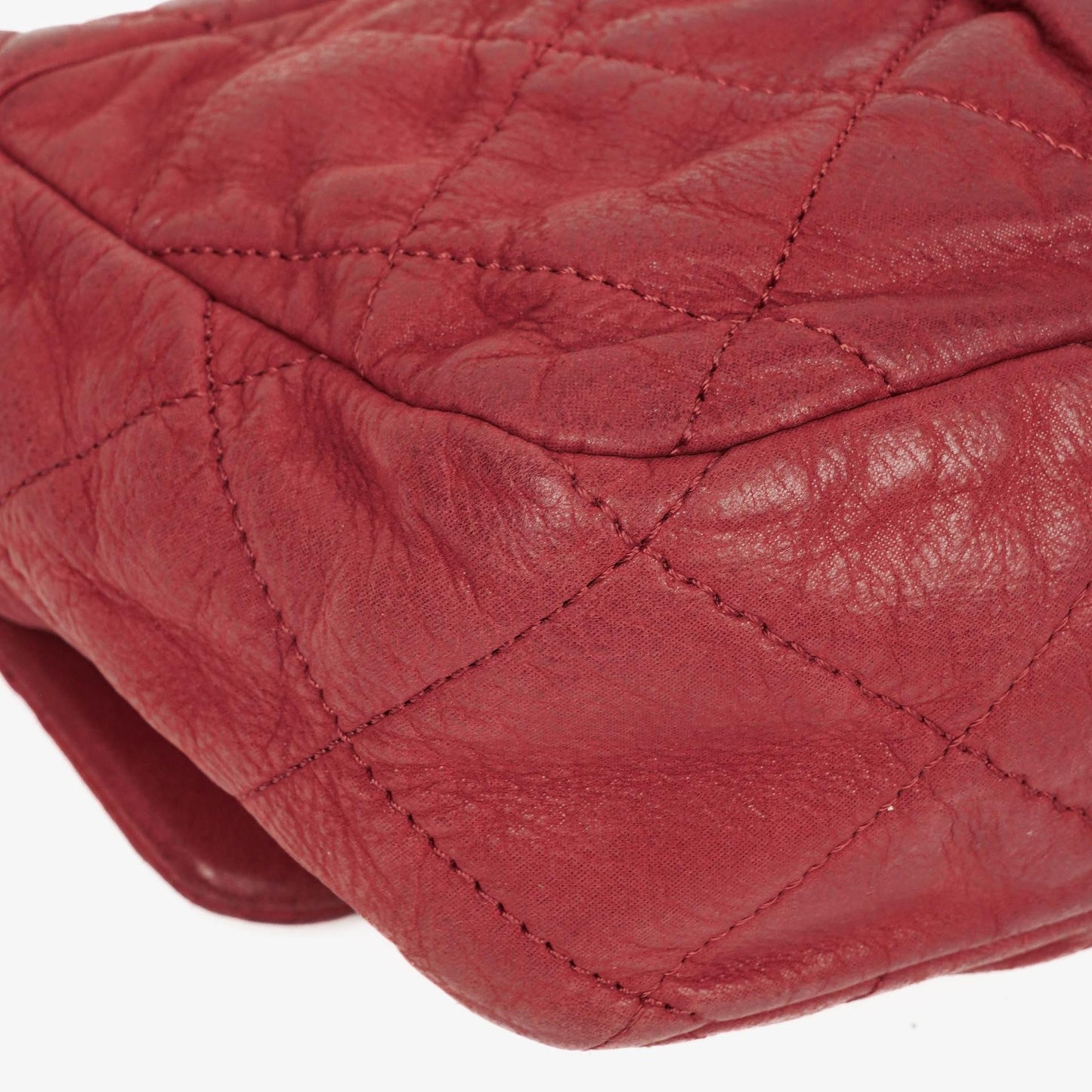Chanel Chic Single Flap Bag Quilted Iridescent Calfskin With Gold-Tone Hardware