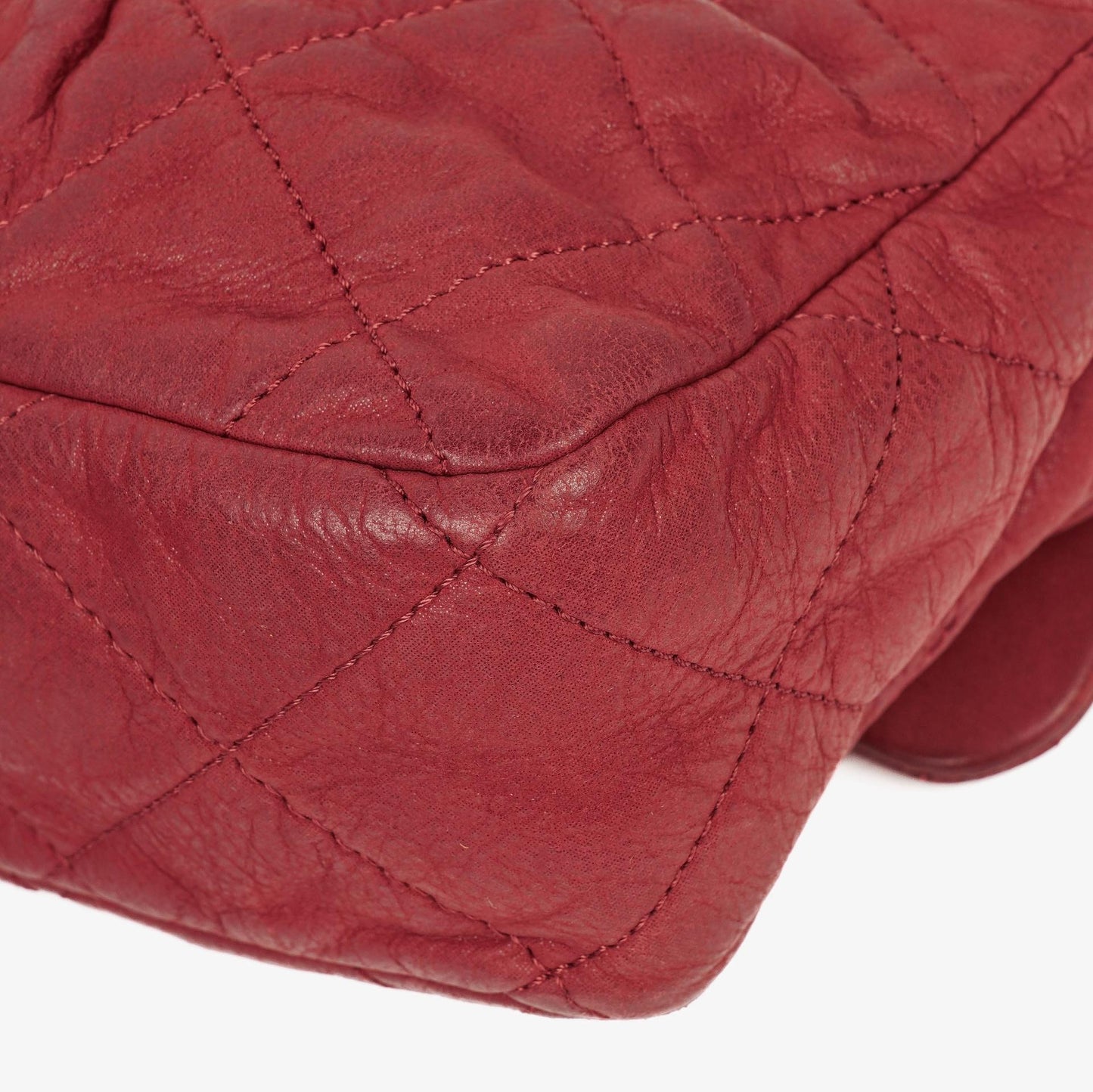 Chanel Chic Single Flap Bag Quilted Iridescent Calfskin With Gold-Tone Hardware