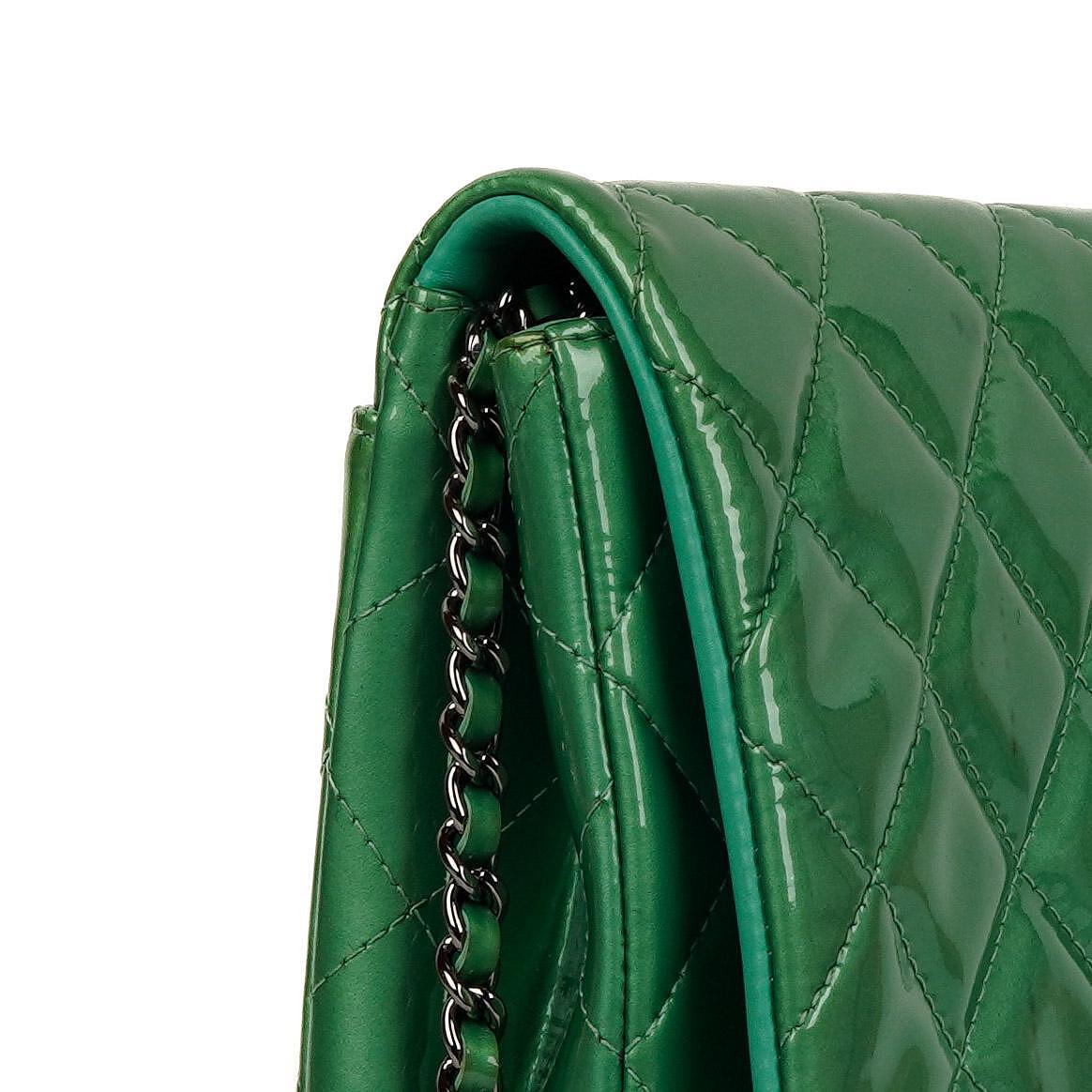 Chanel Classic Flap Clutch With Chain Green Quilted Patent Leather With Silver-Tone Hardware