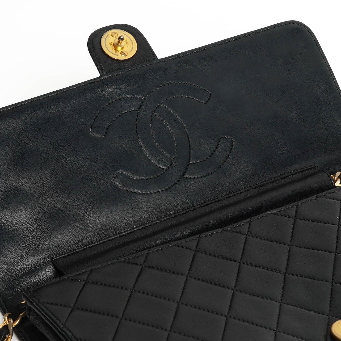 Chanel Classic Medium Single Flap Bag Black Quilted Lambskin 24K Gold-Plated Hardware