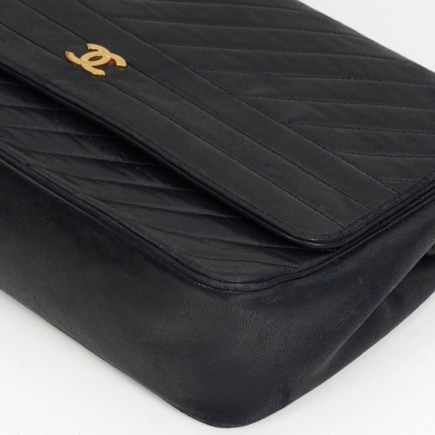 Chanel Diagonal Medium Classic Navy Quilted Lambskin Single Flap Bag With 24K Gold-Plated Hardware