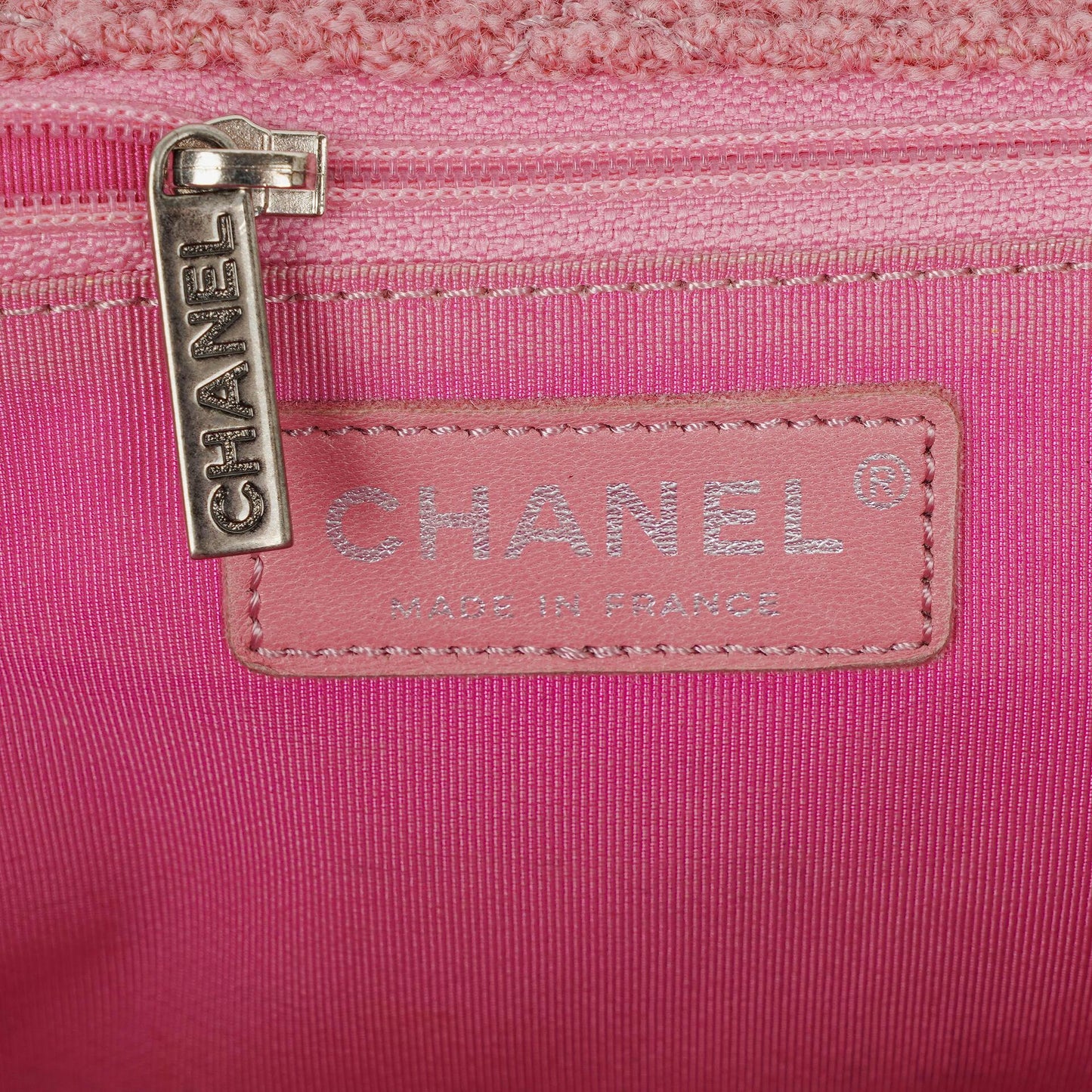 Chanel Easy Tweed Jumbo Pink 2.55 Reissue Messenger Flap Bag