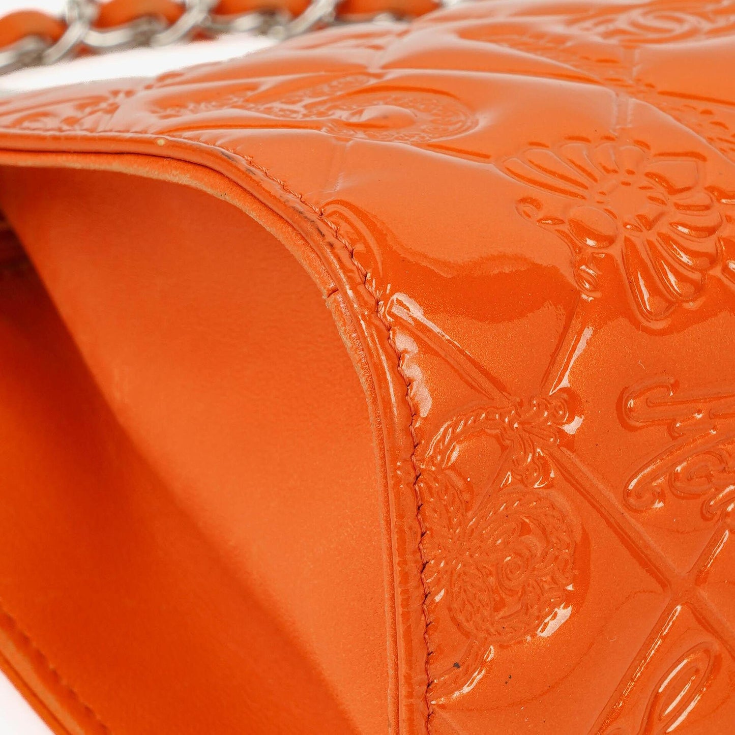 Chanel Lucky Charm Orange Patent Leather Pochatte
