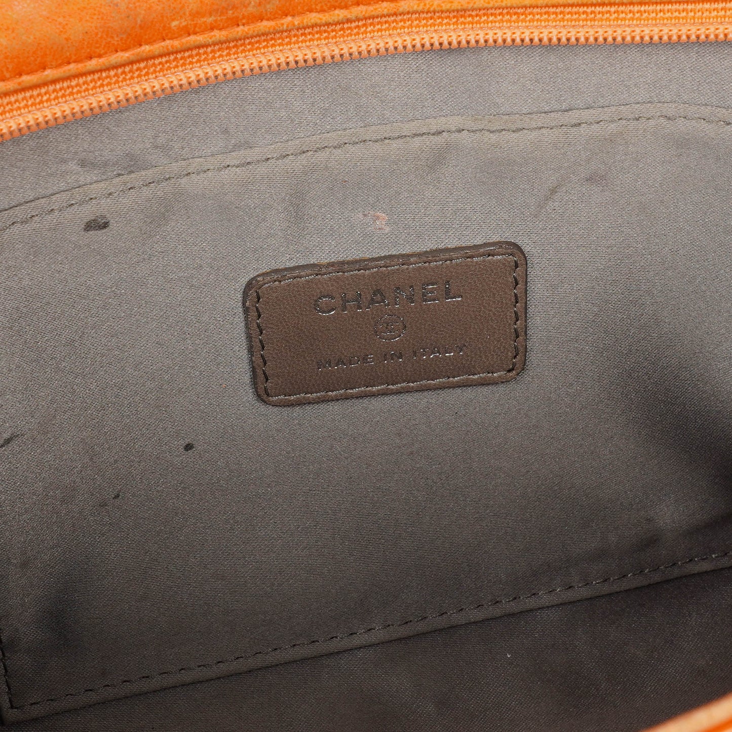 Chanel Lucky Charm Orange Patent Leather Pochatte