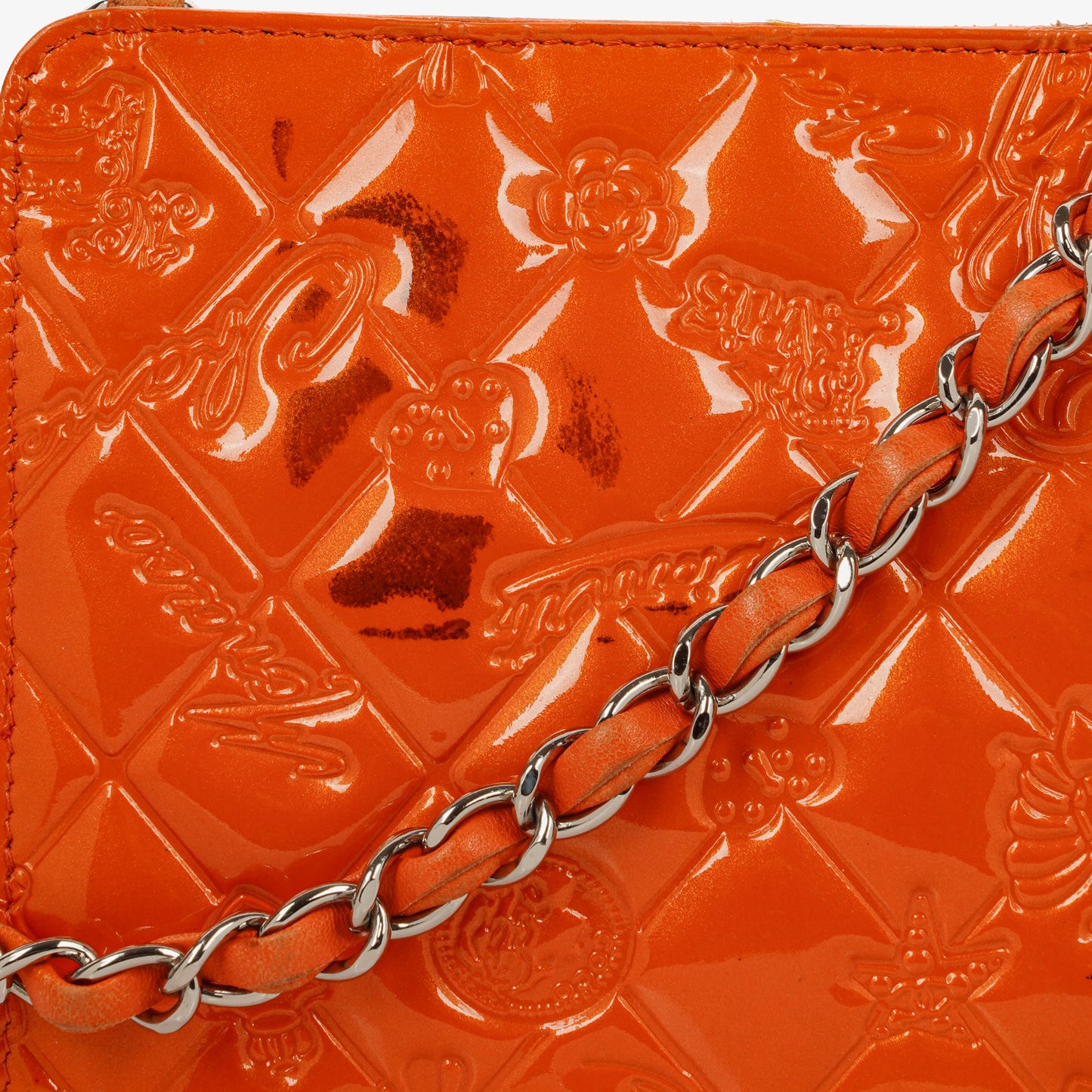 Chanel Lucky Charm Orange Patent Leather Pochatte