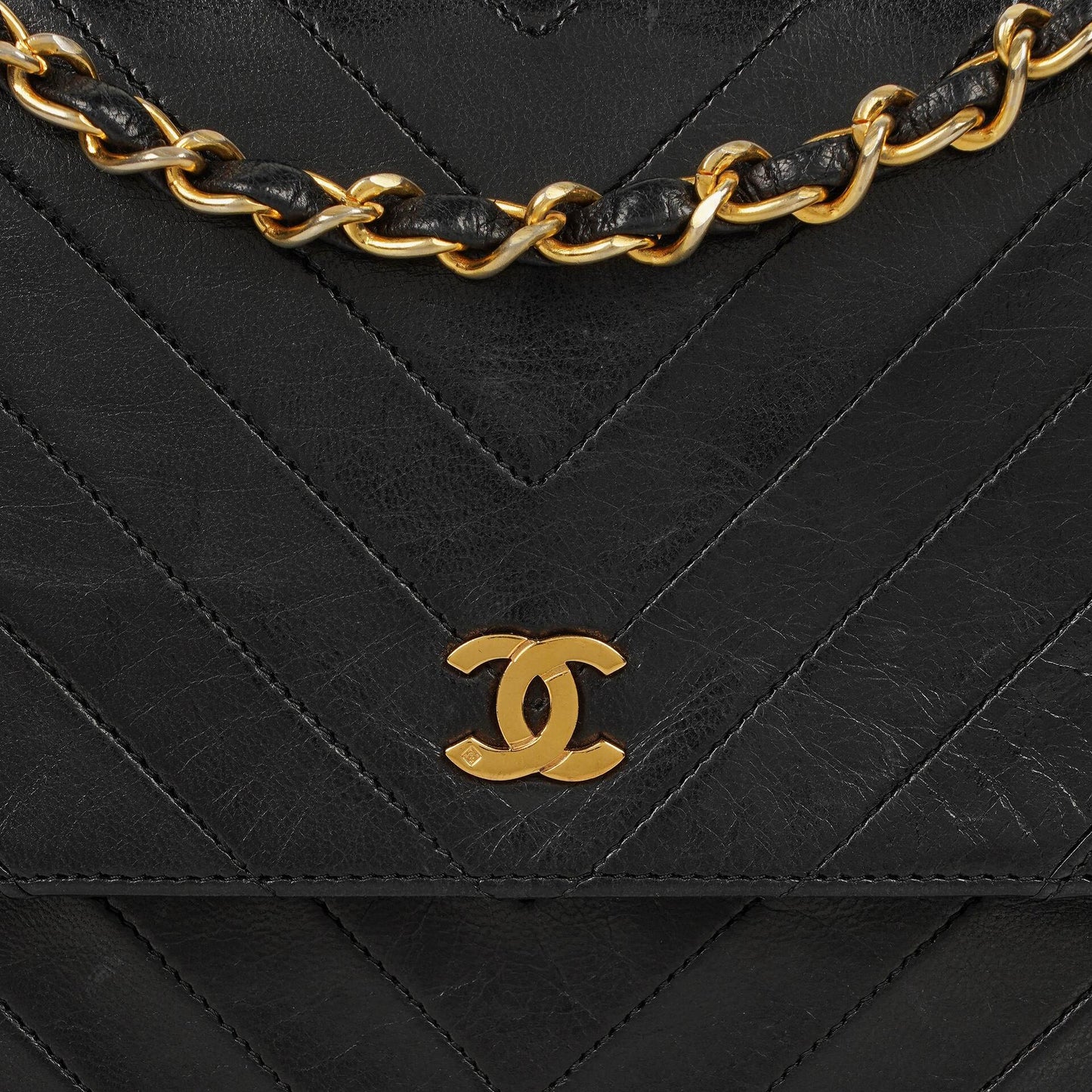 Chanel Medium Classic Single Flap Bag Black Chevron Quilted Lambskin 24K Gold-Plated Hardware