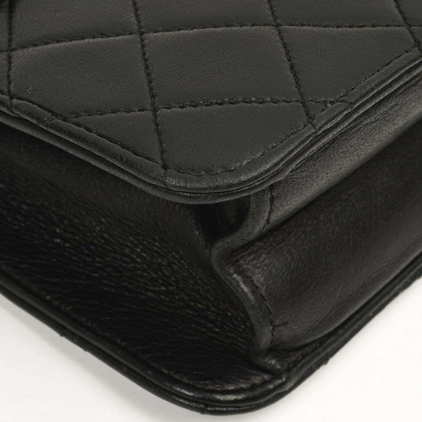 Chanel Medium Classic Single Flap Bag Dark Navy Quilted Lambskin Gold-Tone Hardware