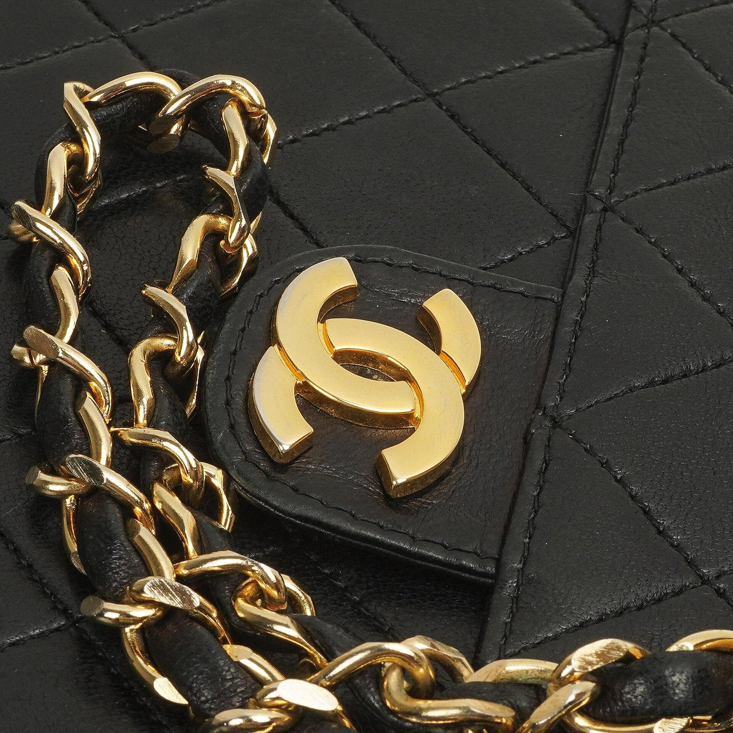 Chanel Medium Classic Single Flap Bag Dark Navy Quilted Lambskin Gold-Tone Hardware