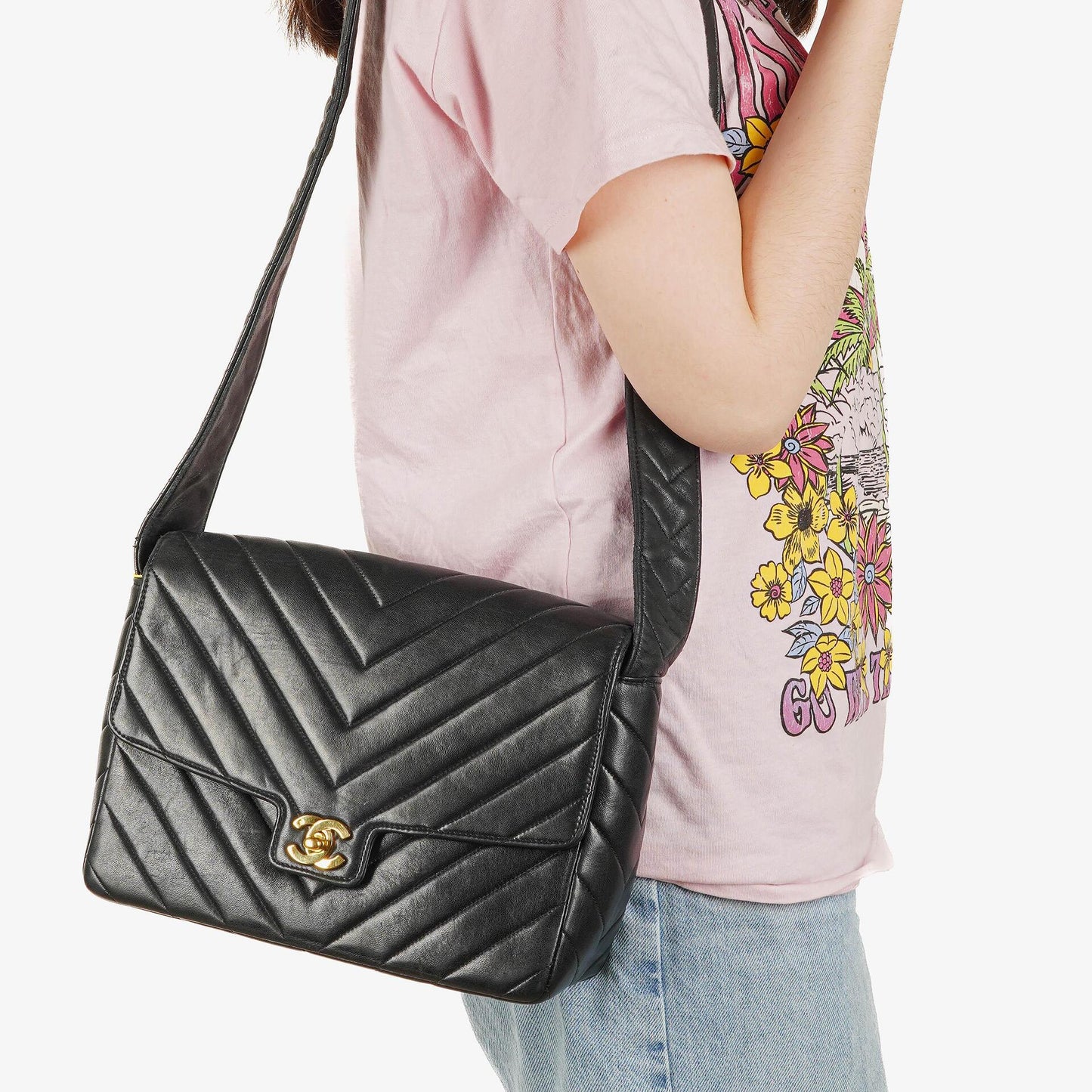 Chanel Medium Flap Bag Black Chevron Lambskin 24K Gold-Plated Hardware