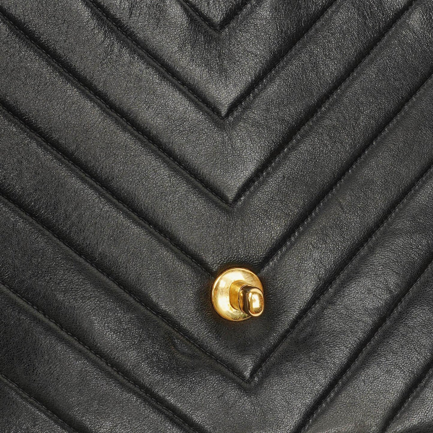 Chanel Medium Flap Bag Black Chevron Lambskin 24K Gold-Plated Hardware