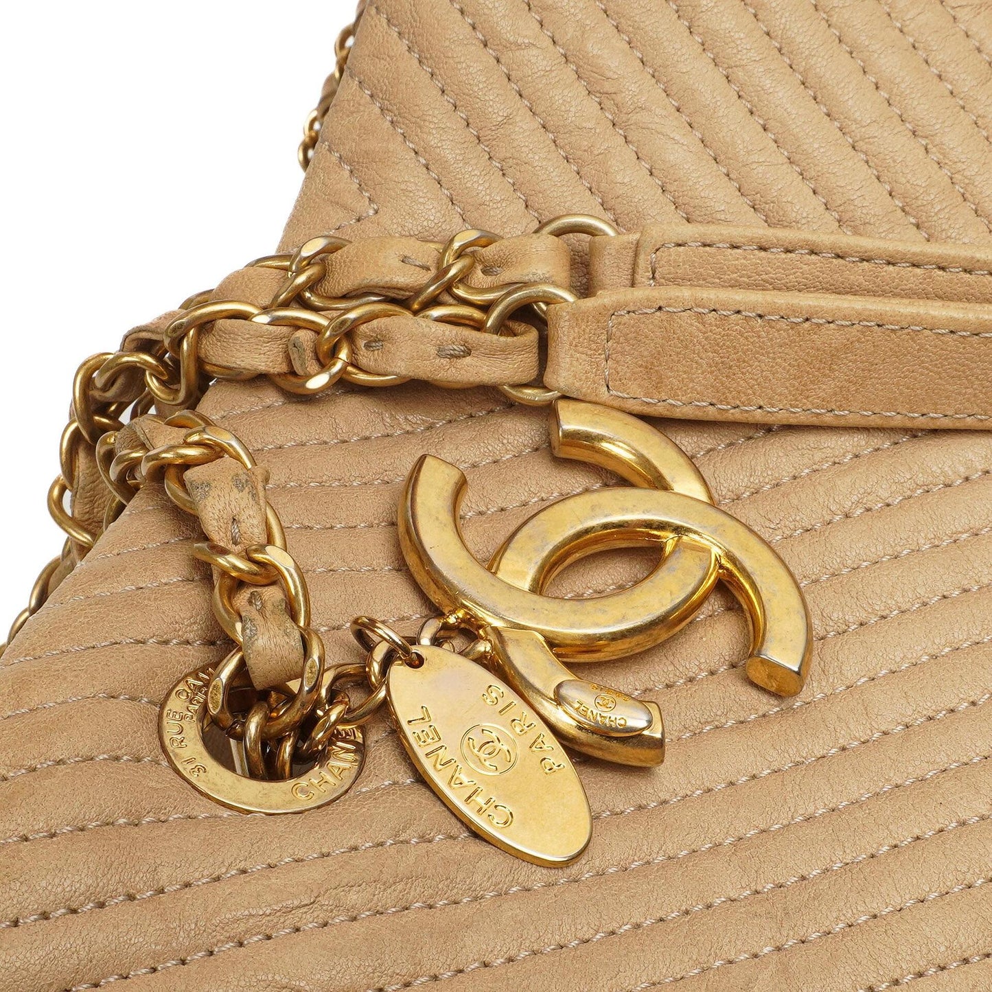 Chanel Surpique Tote Beige Chevron Quilted Calfskin Gold-Tone Hardware