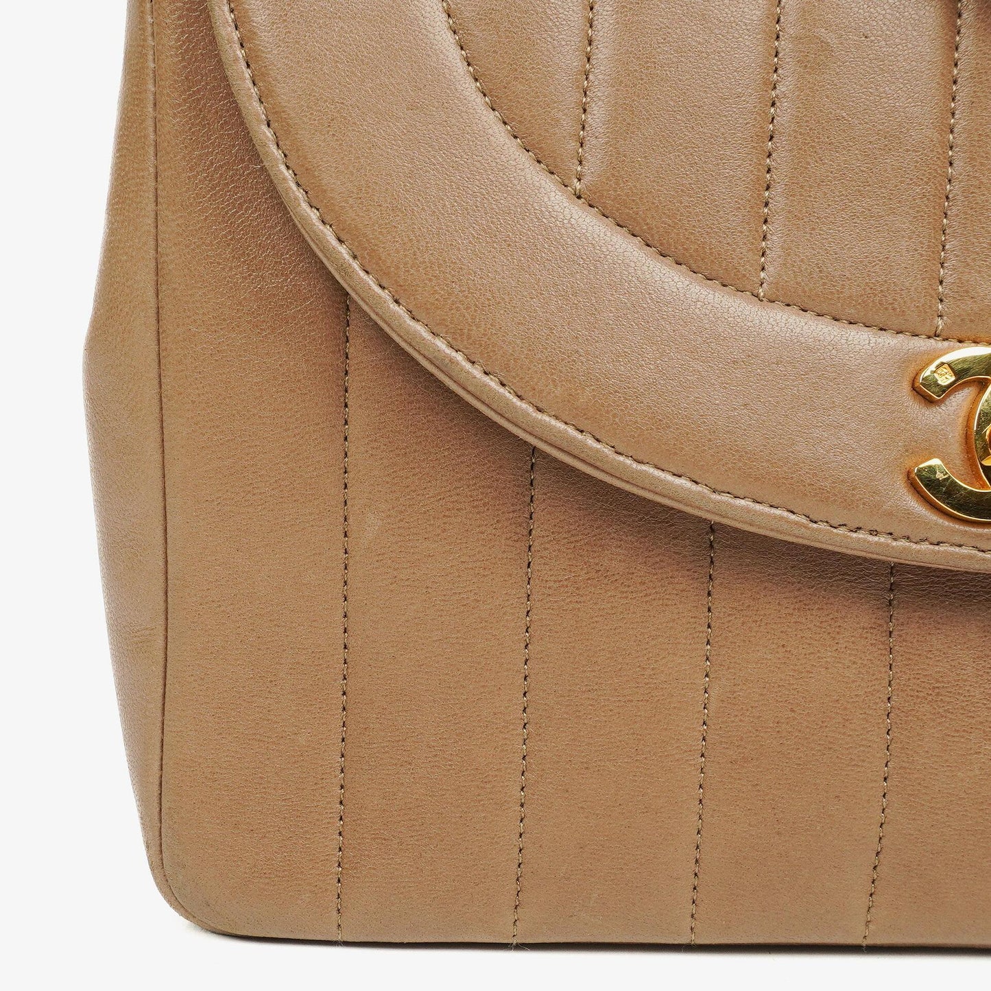 Chanel Vertical Quilted Lambskin Single Flap Diana Bag With 24K Gold-Plated Hardware