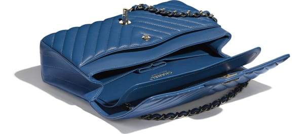Chanel Classic Clutch With Chain  CWC Caviar Blue SiLouis Vuittoner-Toned