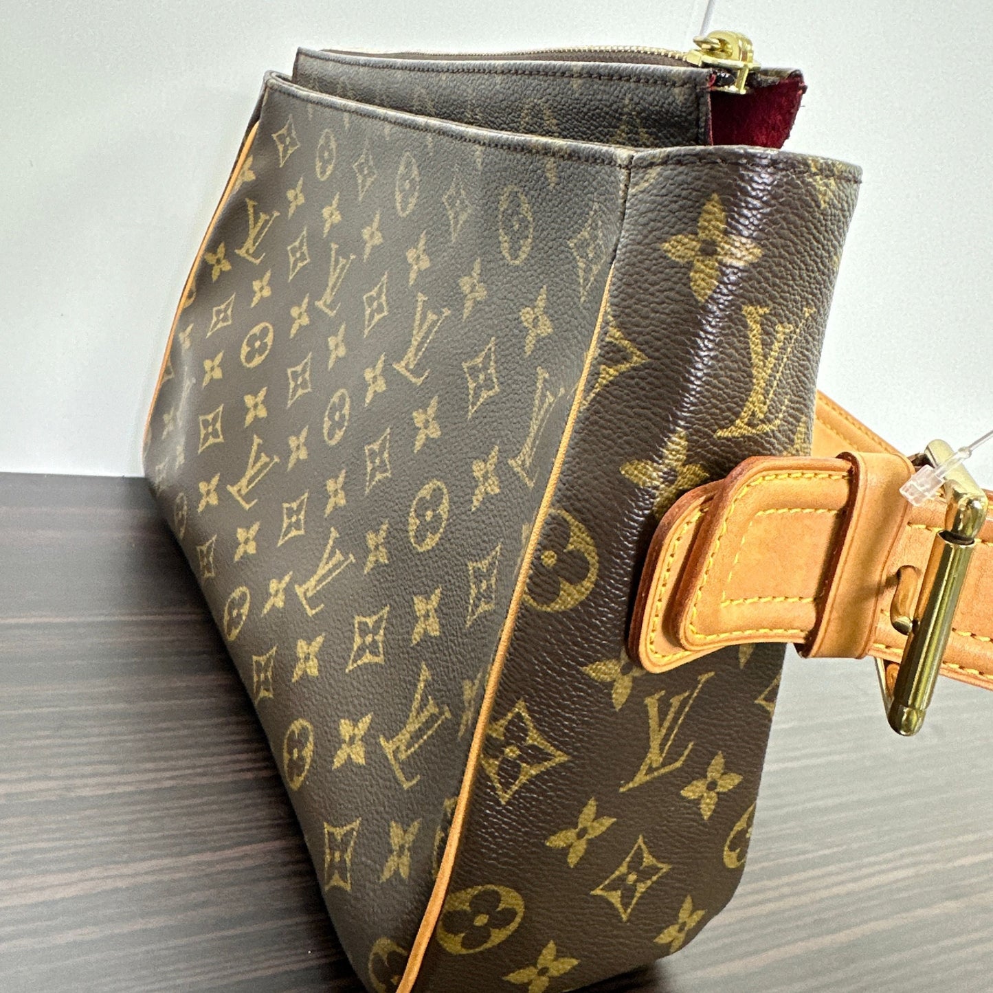 Louis Vuitton Viva Cite GM Shoulder Bag in Monogram Canvas LB119349