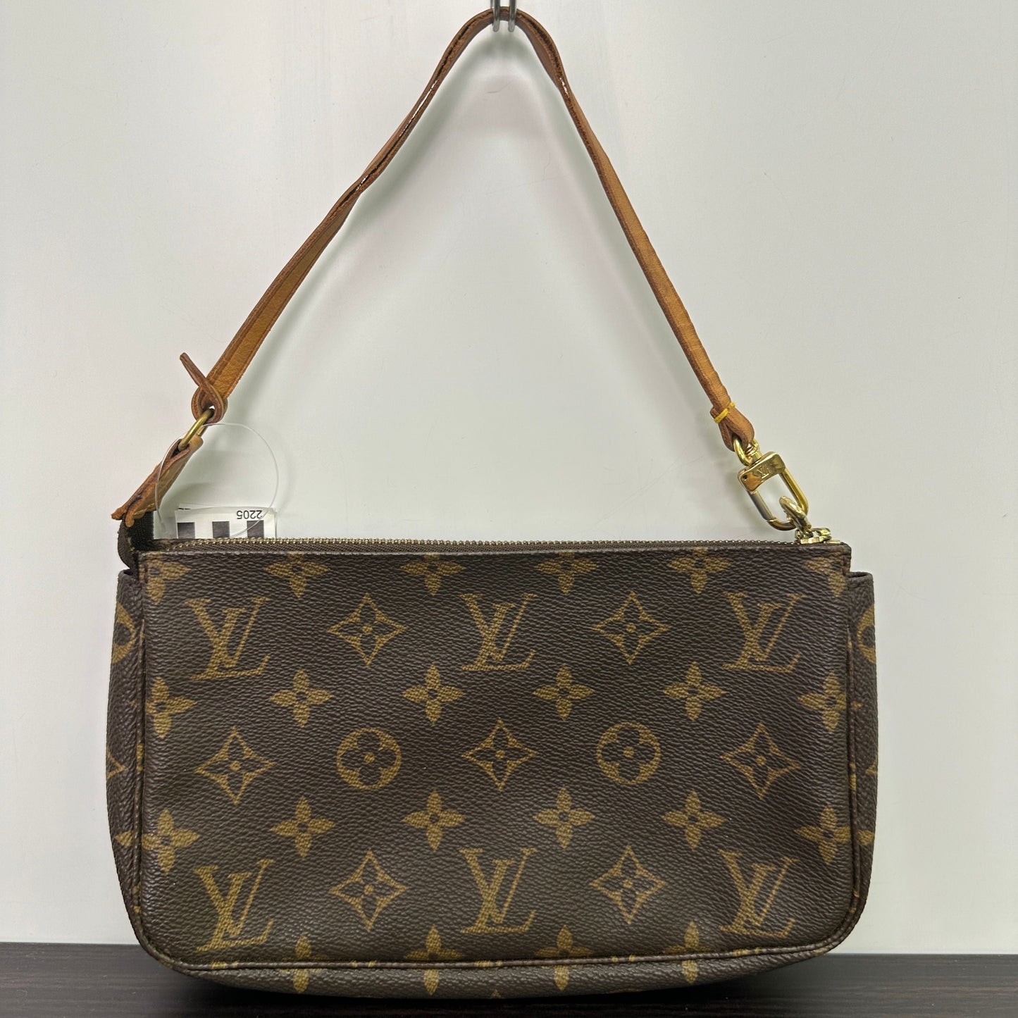 Louis Vuitton Pochette Monogram LB121166