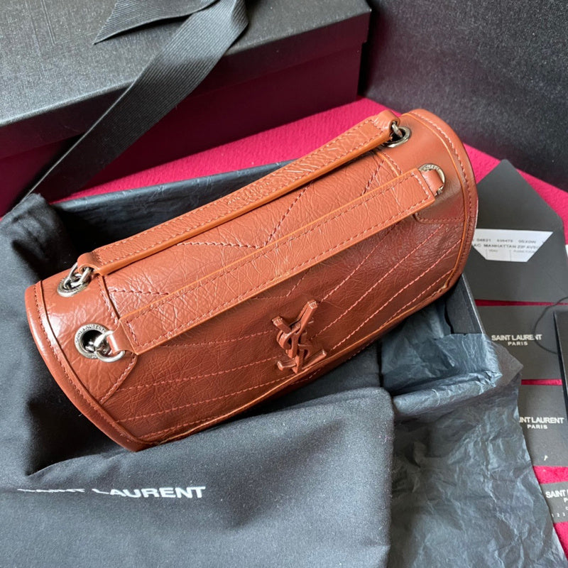 Yves Saint Laurent Editorial Polished Handbag