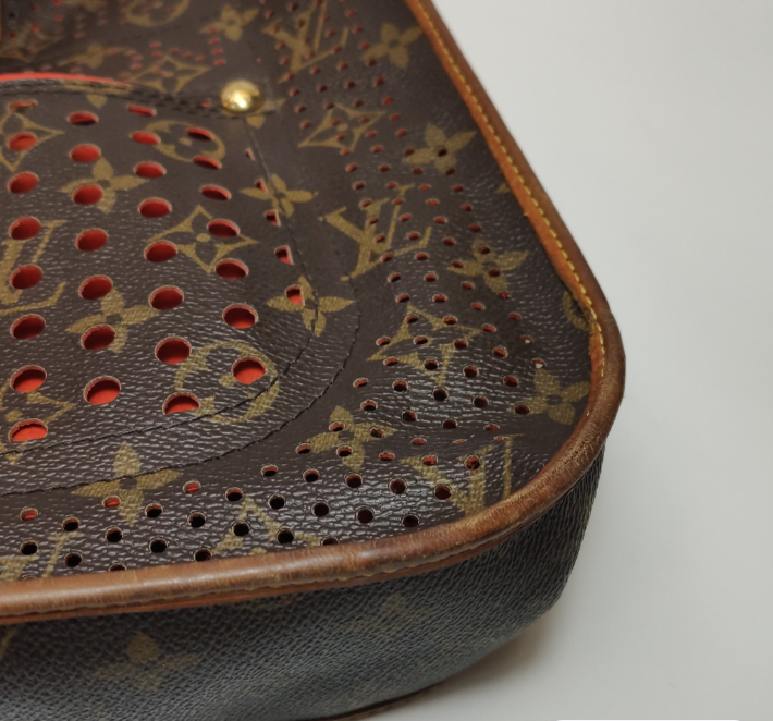 Louis Vuitton (LV) bag 30cm brown 24121478982749