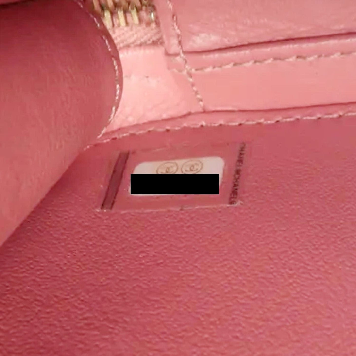 CHANEL Vanity Case Filigree CC Medium Caviar Quilted Shoulder Bag Pink
