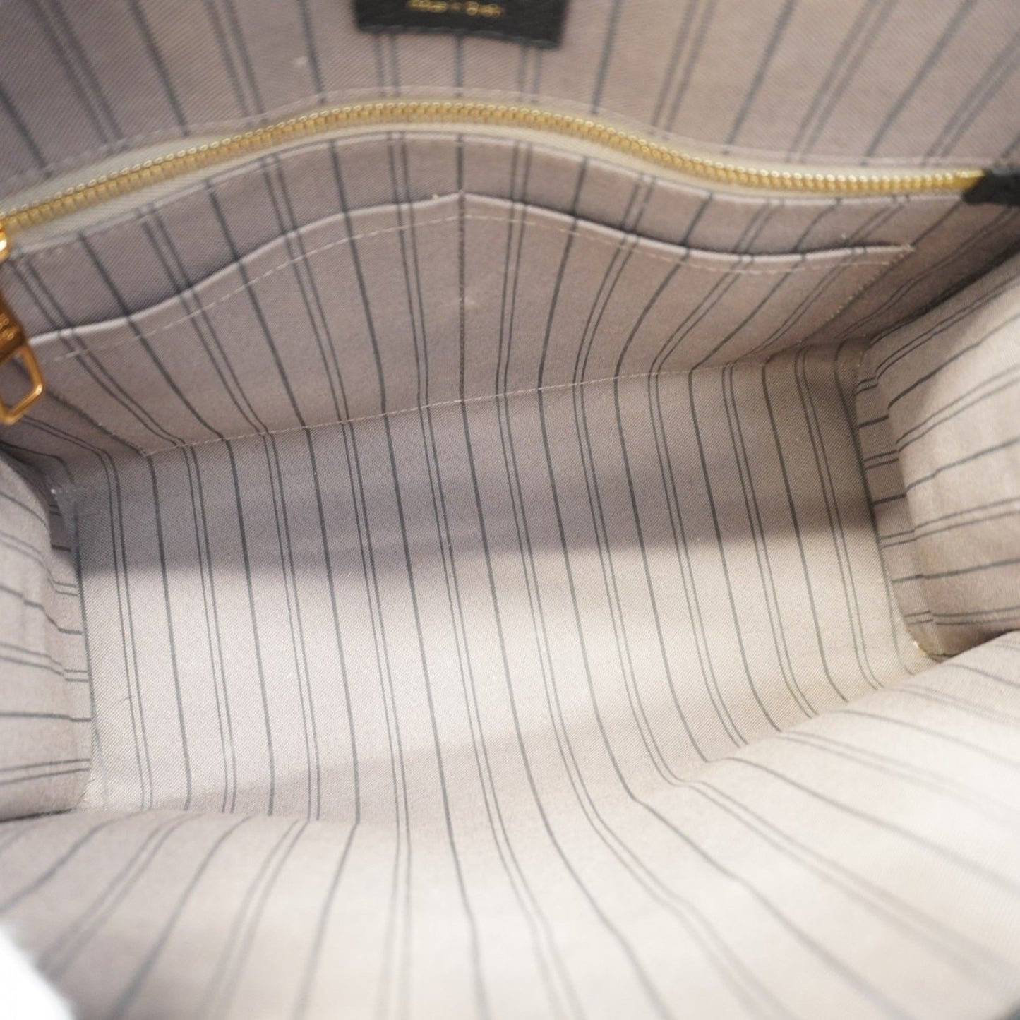 Louis Vuitton  Handbag