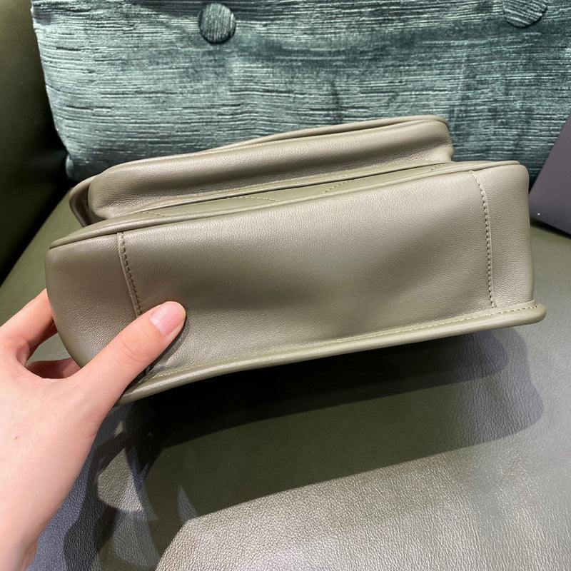 Yves Saint Laurent Studio Polished Handbag