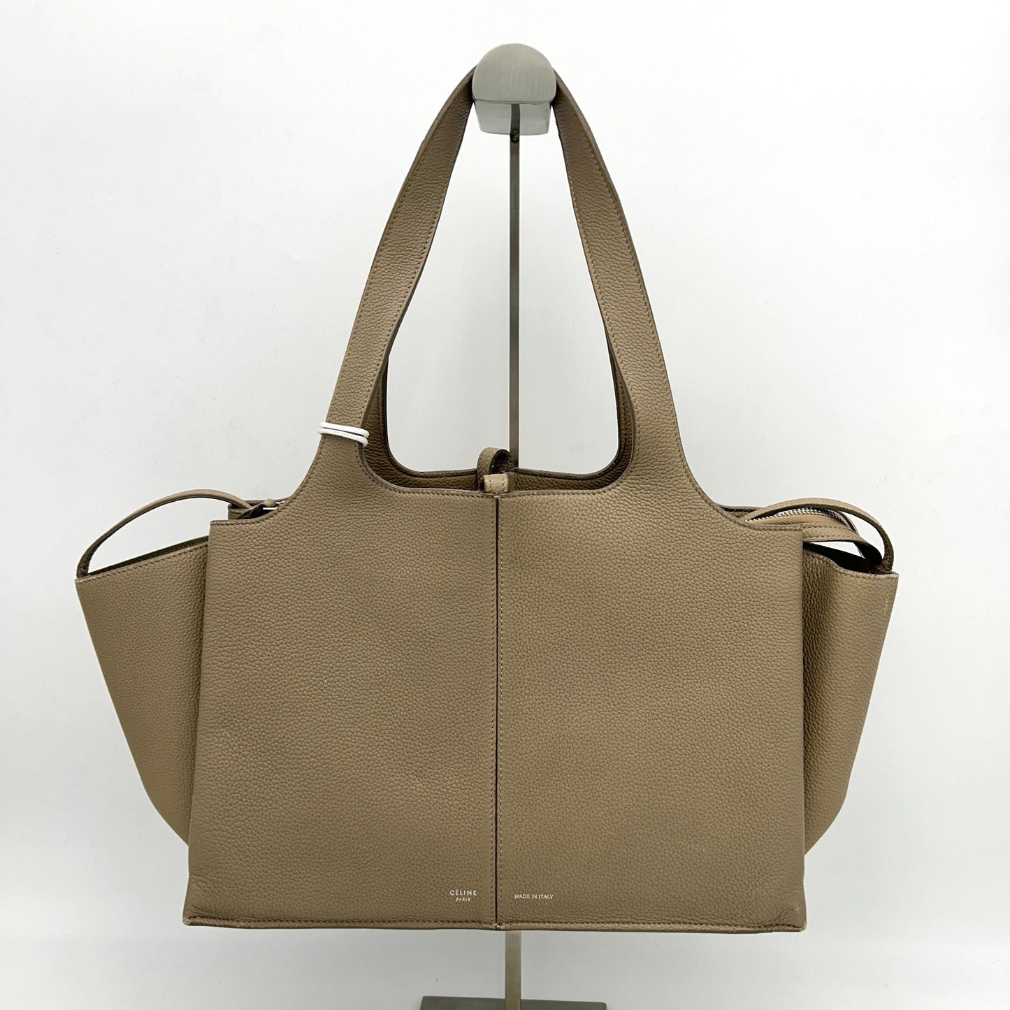 Luxury CELINE Baby Grained Calfskin Medium Tri-Fold Bag Taupe LA46701