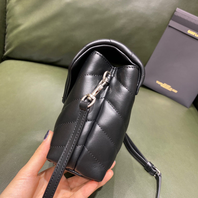 Yves Saint Laurent Boutique Polished Handbag