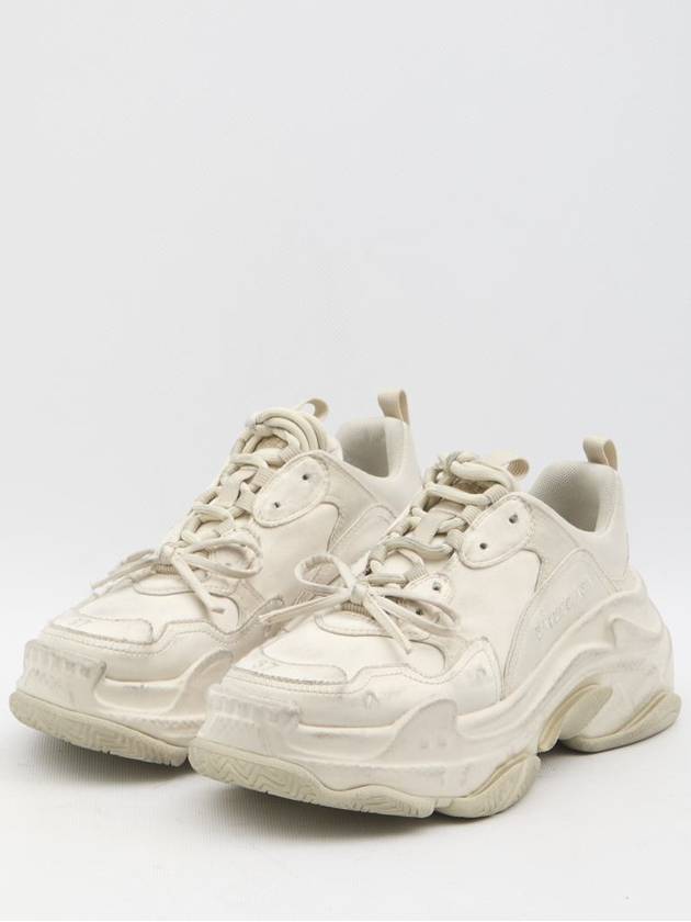 Luxury Balenciaga Trending 2026 Triple S Sneakers