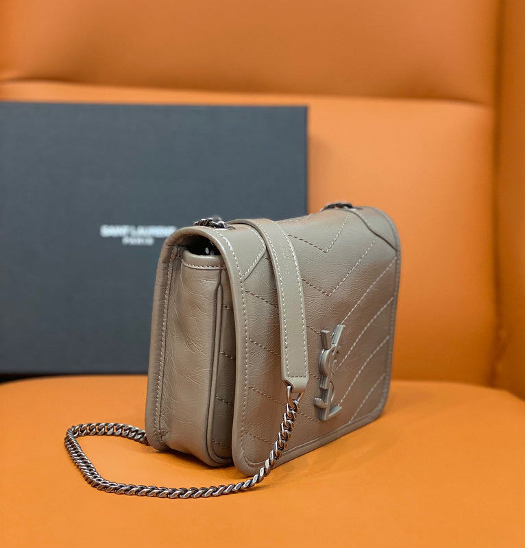Yves Saint Laurent - Bags - 325