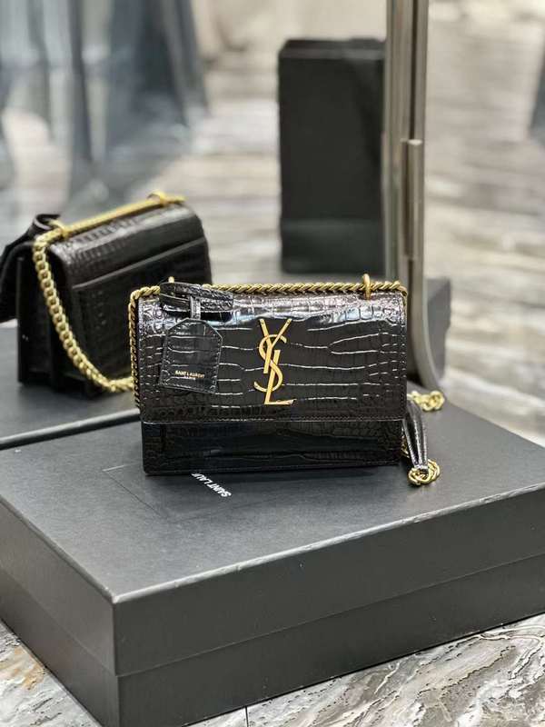 Yves Saint Laurent Editorial Everyday Handbag