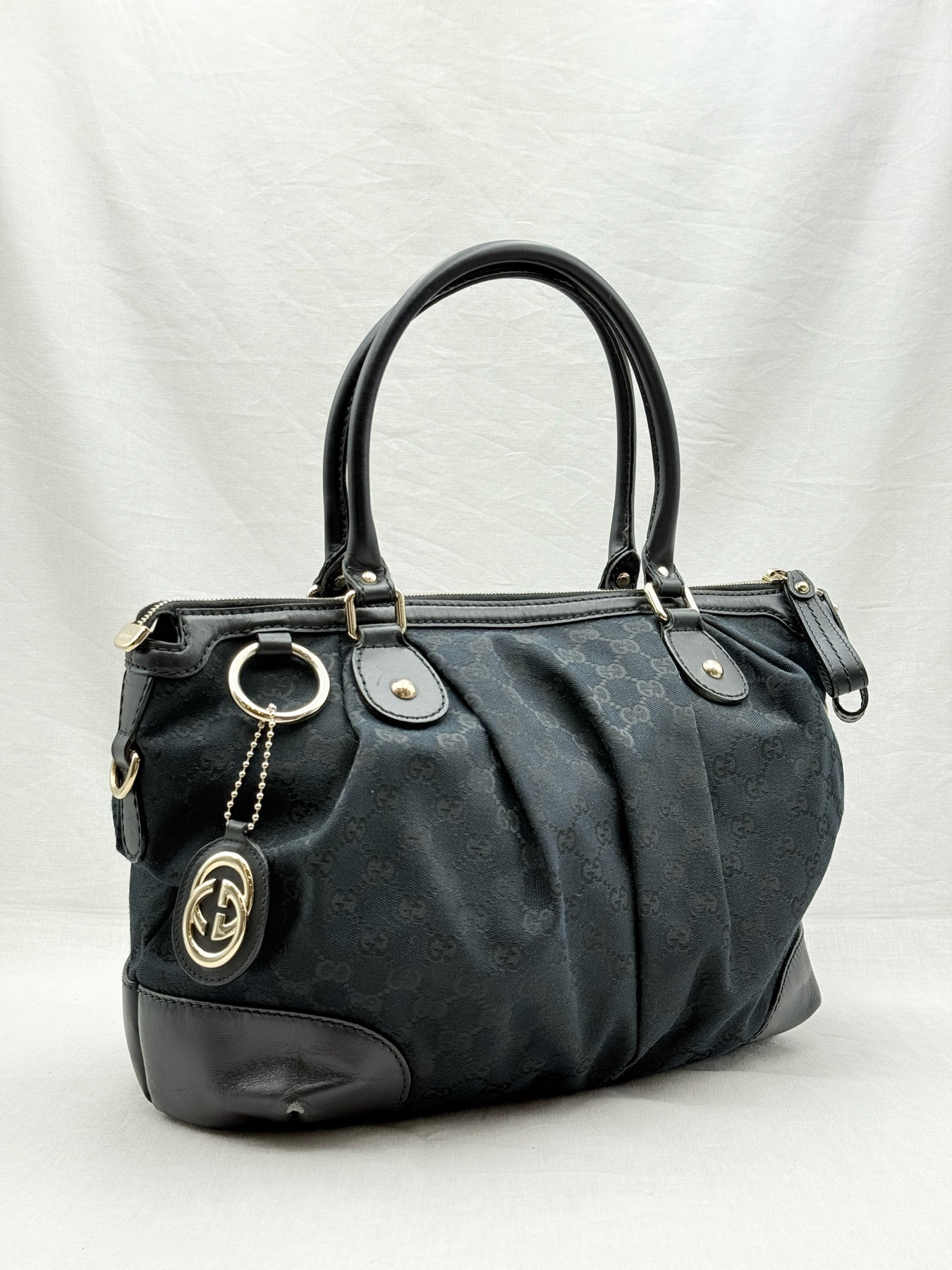 GUCCI Sukey Black GG Tote Bag