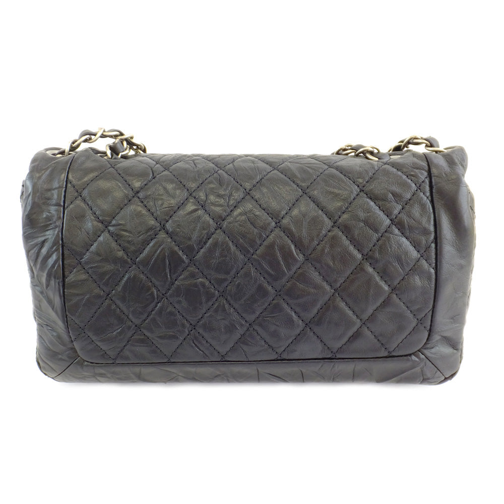 CHANEL Chanel Matrasse W Chain Flap Shoulder Bag    Processing Black Metal  Red Background