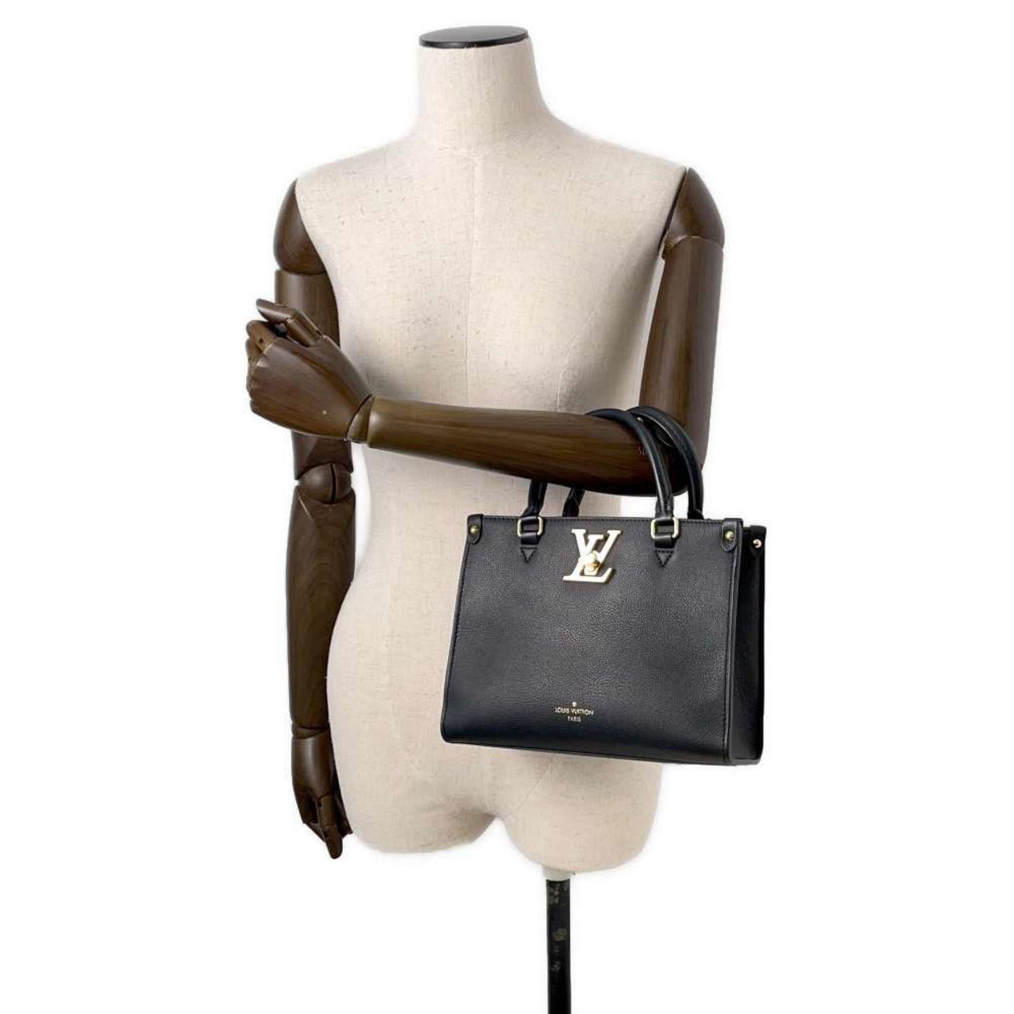 Louis Vuitton  Noir Handbag