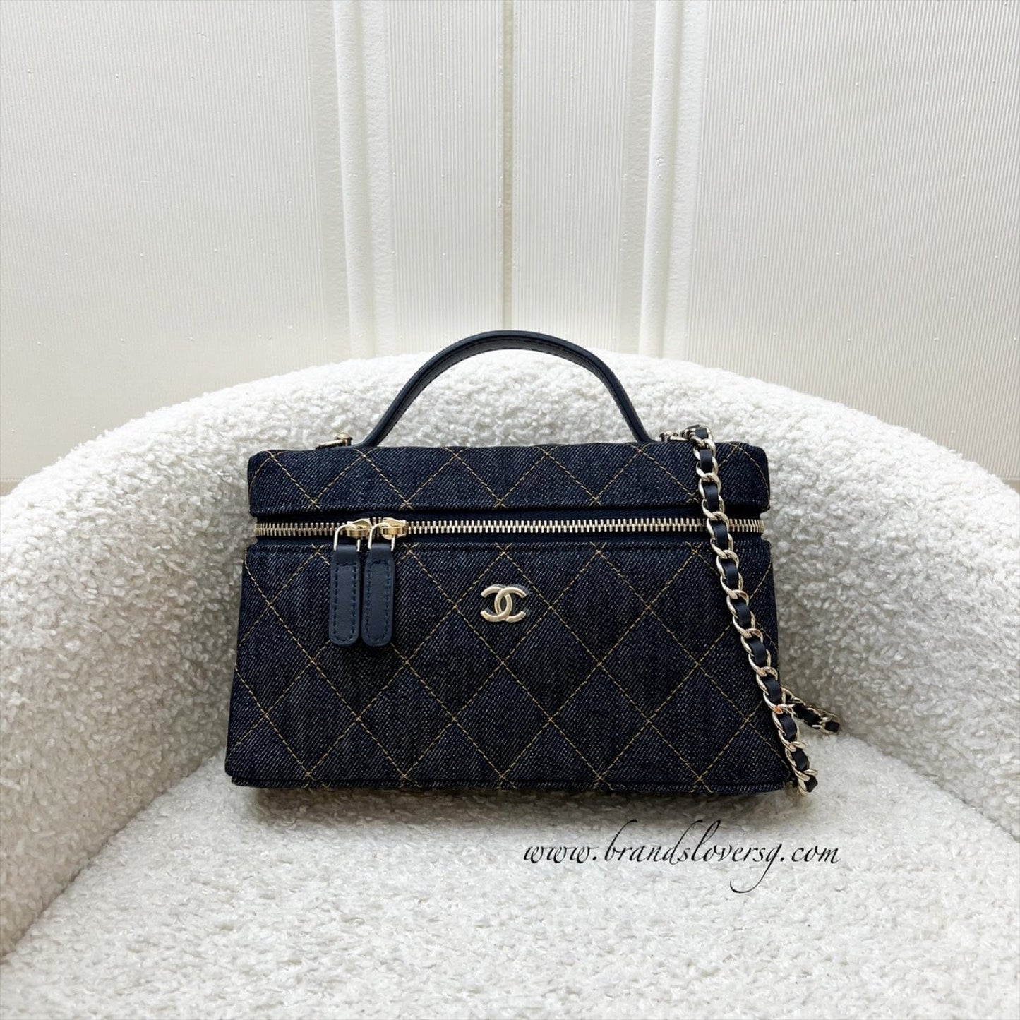 [Local Set - Jan 2026] Chanel 26P Vanity / Clutch with Chain (LP Style Bag) in Dark Blue and LGHW (Model: AP4385)